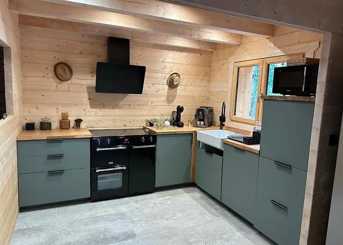 15 Personne En Foret Avec Netflix And Canal